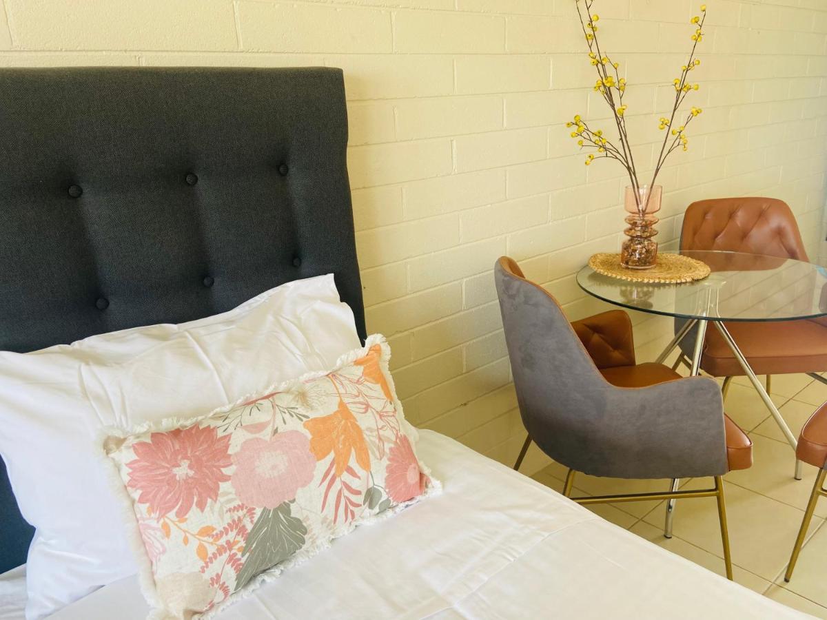Pelican Sands Motel 4*